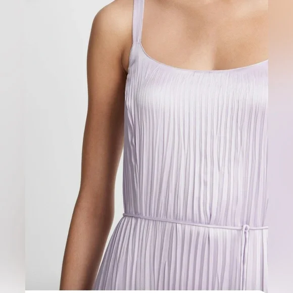 SOLD Beautiful Vince dress size M in bright lilac color - Picture 3 of 14